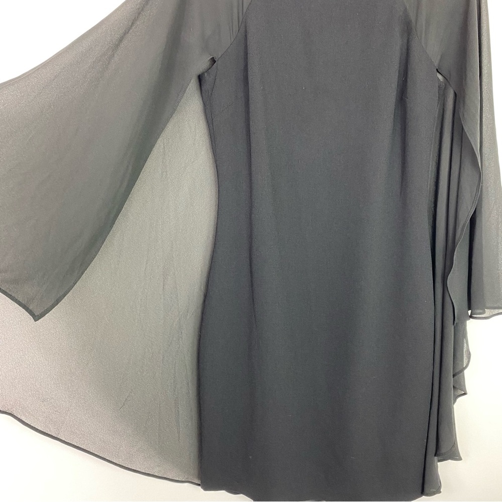 Belle Badgley Mischka Black Chiffon
Cape Knee Length Formal Dress Women's Size 4 - Picture 4 of 12